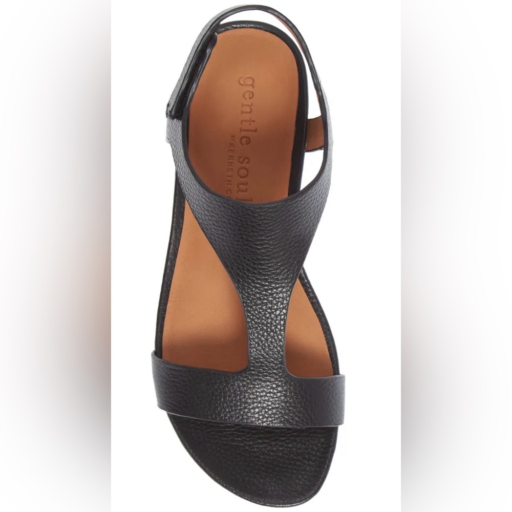 Gentle Souls by Kenneth Cole Signature Lark T-Strap Black Leather Sandal 6 - Picture 2 of 11